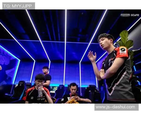 电竞新闻和平精英巨献揭秘EDG战队的游戏节奏与策略分析